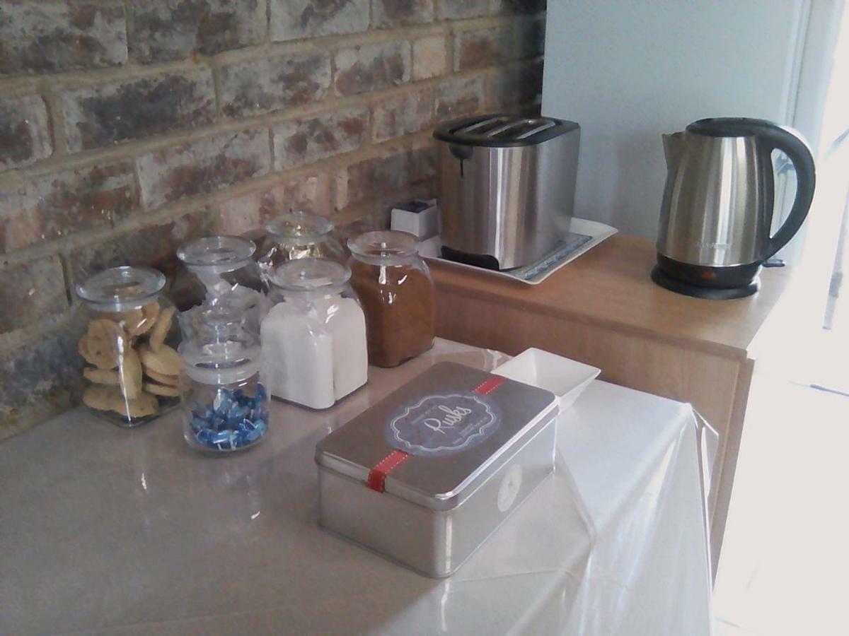 White Rose Guest House Vanderbijlpark Luaran gambar
