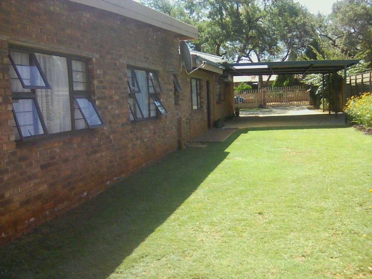 White Rose Guest House Vanderbijlpark Luaran gambar
